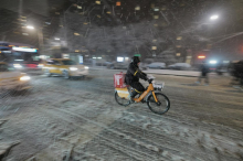 Snežno neurje ohromilo New York