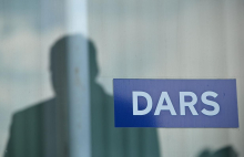 Vložene prve kazenske ovadbe v aferi Dars, neuradno med ovadenimi Gašper Bedenčič in Damijan Jaklin