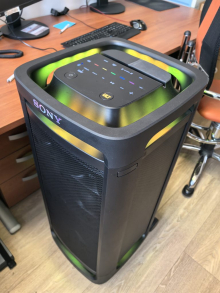 Test Sony ULT Tower 9AC – odličen zvočnik za žurke in »najedanje« sosedom