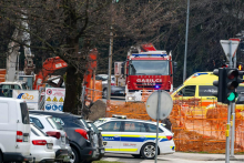 Na delovišču na območju Jesenic umrl 36-letnik, ki ga je povozil delovni stroj