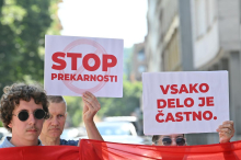 Kritike osnutka strategije za odpravo prekarnosti: Brez jasnih zavez, prioritet in akcijskega načrta