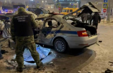 V eksploziji pred moskovsko železniško postajo umrl policist, dva sta bila ranjena