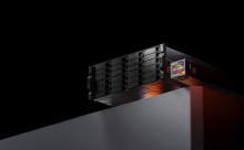 Zmogljiv NAS za zahtevne poslovne uporabnike