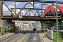 Um 4,7 Millionen Euro: Beim Neubau der Brücke in der Herrgottwiesgasse errichten ÖBB auch ein Tragwerk für Radler