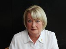 My partner is very controlling... I sometimes tell myself things are not too bad, he has never been physically violent to me, but wants to control my every movement. How can I leave him? Psychic Linda Mooney asks the angels to help with your problems