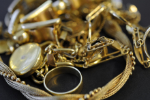 Für Goldankäuferin ging es vom Gasthaus direkt auf den Polizeiposten