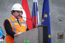 Vlada razrešila častnega generalnega konzula v Carigradu Mustafo Basarja Ariogluja