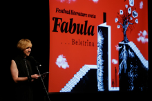 Začenja se Fabula:  literatura kot akt budnosti, da ne zaspimo in se odzovemo na današnje stanje