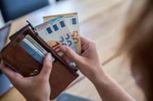 Nur Bares ist Wahres: 71 Prozent der Österreicher zahlen am liebsten bar