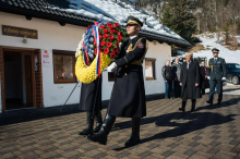 Predsednica Pirc Musar nezadovoljna s hitrostjo ukrepanja po raciji na antifašističnem taboru