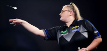 Darts: Beau Greaves wirft als erste Frau Neun-Darter in Event der PDC-ProTour - »Konnte es kaum glauben«