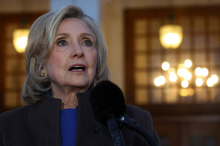 Hillary Clinton zatrdila, da ni vedela ničesar o kriminalnih dejavnostih Epsteina