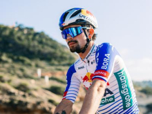 Kolesarska legenda nagovarja slovenskega šampiona: Roglič naj začne razmišljati o Touru #video