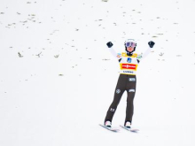 Nika Prevc na skakalnici, kjer je lani zmagala dvakrat