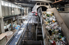Noch viele offene Fragen: Regierung plant Plastiksteuer: Entsorger hoffen auf Lenkungseffekt  
