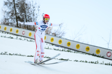 Skispringen in Hinzenbach: Lisa Eder springt vor Heimpublikum hinter Nika Prevc knapp am Sieg vorbei
