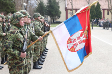 Budućim vojnicima i oficirima uručeni ugovori za dobrovoljno služenje vojnog roka: Uz prisustvo rodbine i prijatelja, u emotivnoj atmosferi