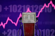 Pomisleki pred skupščino Vzajemne; naftna kriza bi lahko vodila v recesijo