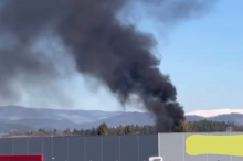 Schwarze Rauchsäulen: Brand auf Paintball-Platz in Klagenfurt