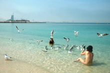 Iranski povračilni napadi na Dubaj hud udarec za turizem in mednarodne letalske povezave