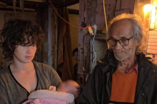 Šaban (63) ukrao devojčicu (17) na ulici, pa dobili sedmoro dece: Nemaju vrata, svetlo, a spavaju na sunđeru! 