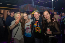 Die besten Fotos: Kinder verboten: Beliebte Diskothek lud zur großen Ü30-Party 