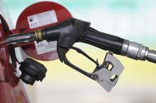 8 statt 3 bis 4 Cent: Um 12 Uhr mittags stieg der Spritpreis doppelt so hoch an