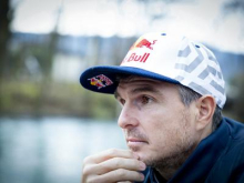 Peter Kauzer je z družino za las ušel vojni #video