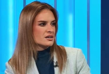 ONI SU TIME UVREDILI CEO SRPSKI NAROD: Ministarka Đurđević o sramnom blokaderskom performansu i razapinjanju lutke sa Vučićevim likom (VIDEO)