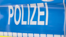 Polizeieinsatz: Mann greift in Wismar Menschen an, Polizist schwer verletzt
