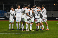 Kein Geld fürs Hotel? Um 5 Uhr früh zum Auswärtsspiel