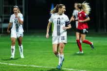 Slovenke nocoj z Nemkami v kvalifikacijah za svetovno prvenstvo