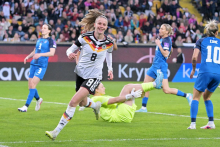 Slovenke na začetku kvalifikacij za svetovno prvenstvo niso bile kos Nemkam