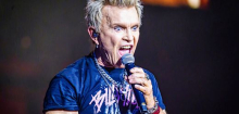 Billy Idol behauptet, Crack habe bei seinem Heroinentzug geholfen