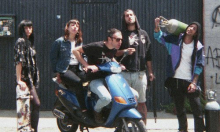 Najbolja uvertira u noćni marš: Žestok program za afirmaciju ženskog glasa u Attacku