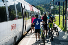 Von Bahnhofswandern bis Alpe-Adria-Roadtrip: So wirbt der Süden um Gäste