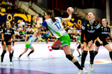 Slovenke v drugem polčasu popustile, Nemke pa do visoke zmage