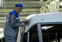 Vlada podaljšala subvencioniranje skrajšanega delovnega časa do 5. junija