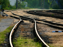 Ostri odzivi na predlagano traso železniške proge do brniškega letališča
