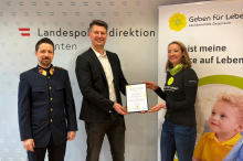 Mutter starb an Leukämie: Nun hilft Polizist einem Krebspatienten