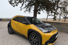 Härtetest Toyota Aygo X: Ist dieser kleine Zwerg endlich das ersehnte Dreiliter-Auto?