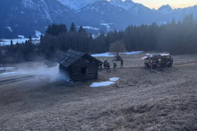 Vier Feuerwehren rücken zu Hüttenbrand in Kärnten aus 