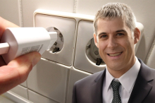 Verbraucht ein Ladegerät Strom, obwohl kein Handy angesteckt ist?