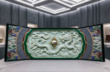 Monitor, ki se zloži kot telefon in razpre kot ultraširoki zaslon