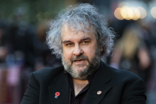 Izjemna umetniška vizija in tehnološka drznost Petru Jacksonu prinesli častno zlato palmo