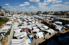 Izrael bombardiral mesto Gaza. Ubiti trije ljudje.