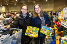 Baby- und Kinderbörse: Hunderte Familien gingen auf Schnäppchenjagd