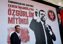 Leto dni po aretaciji začeli soditi nekdanjemu carigrajskemu županu Imamogluju