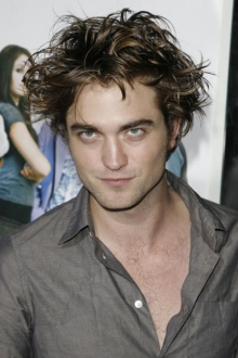 Holivudska zvezda u beogradskom kontejneru: Slavni vampir iz Sumraka u nimalo glamoruznom izdanju! (Foto)