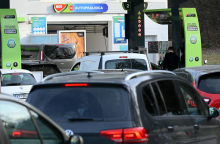 Znižanje trošarin ublažilo rast cen naftnih derivatov: dizel bo dražji za šest, bencin za tri cente